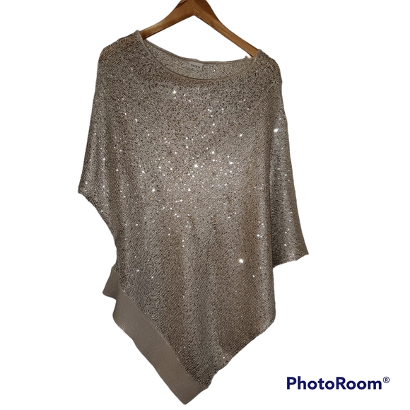 Suzy Shier asymmetrical batwing glitter knit top size large - Picture 4 of 5